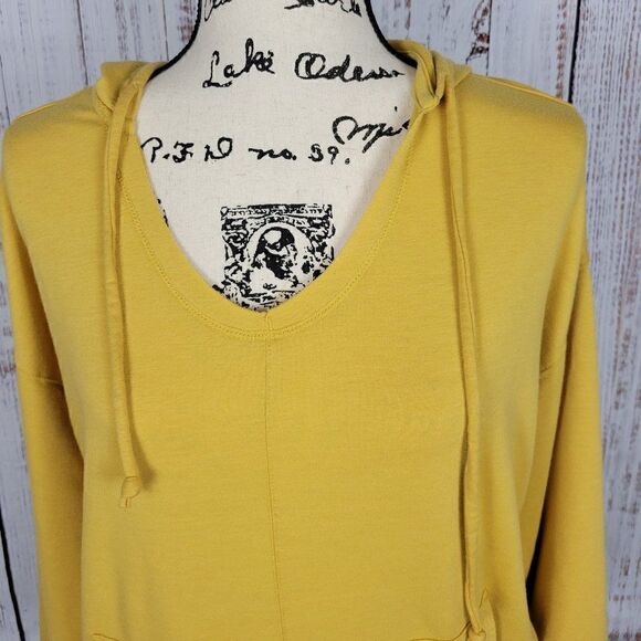 NWOT Maurices Yellow Medium Butter Soft Casual Relaxed Hooded Boho Chic Blouse - Picture 4 of 10